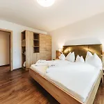 Regitnig - 4 Sterne Und 4* 魏森湖