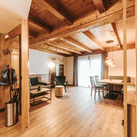 Regitnig - 4 Sterne Und Weissensee