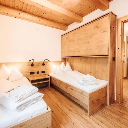 Regitnig - 4 Sterne Und 4* Weissensee